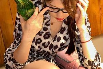 微密圈 – 轩子巨2兔，美脚原图竟然让我对‘腿’有了新的定义！我这是看腿还是看风景？