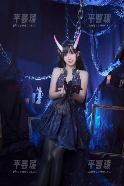 白色睡衣合集，里见年一碰瓷还是搞创意？