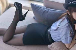 雪琪SAMA的海边私拍，让我想去海里找个闪光的贝壳