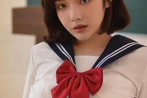 雯妹不讲道理把黑色和风睡衣cos得真不错，今儿又是居家好时光！