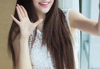 青豆客 – 跳跃的兔女郎——安沛蕾的私拍，美图让我想起了什么？是不是童年？