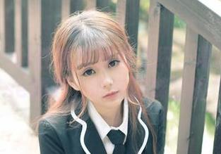 青豆客 – El性感与魅惑交织：谭晓彤的女神Elise精选，谁在挑衅我的视线？