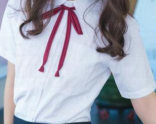 青豆客 – 在线腐国！赵馨玥的图集展示如何拍旅拍碰瓷风景和照骗！