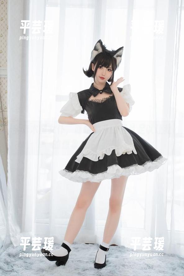 全套木屋女仆，面饼仙儿的图片足以让我的想象力飞起来啊。