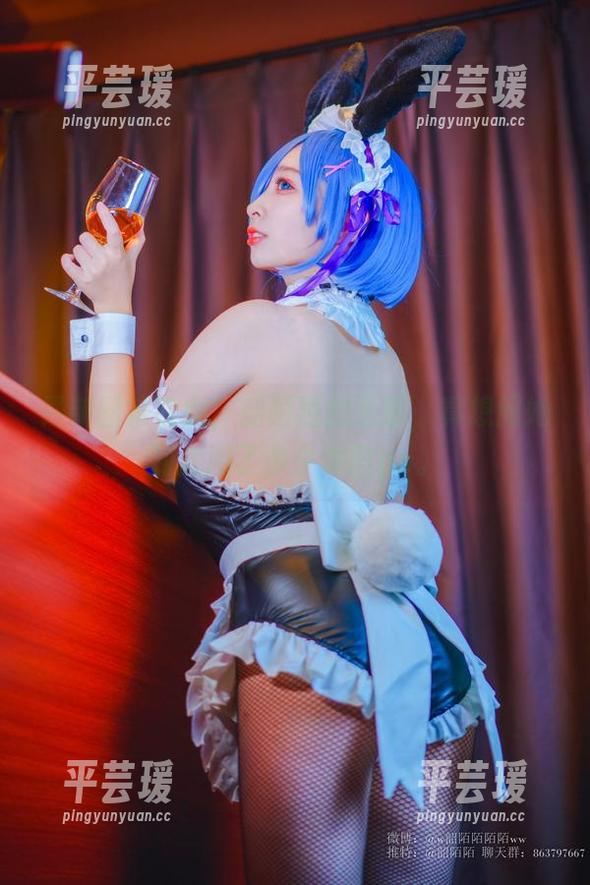 最新图集在此，韶陌陌的透明，真想问她到底用了多少美图ps。