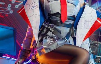 言传身教！麻花麻花酱的啦啦队私拍，谁能顶得住这股气势？